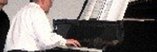 Bernhard Renzikowski am Klavier