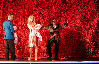 Fledermaus in der Bonner Oper (Foto © Thilo Beu)